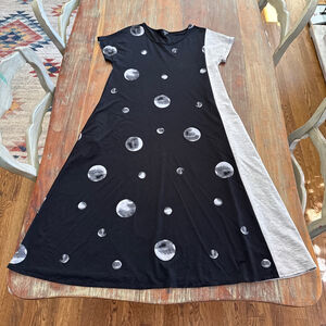 Shana Apparel Moon Phase Contrast Panel A-Line Dress – Black & Grey – Size M